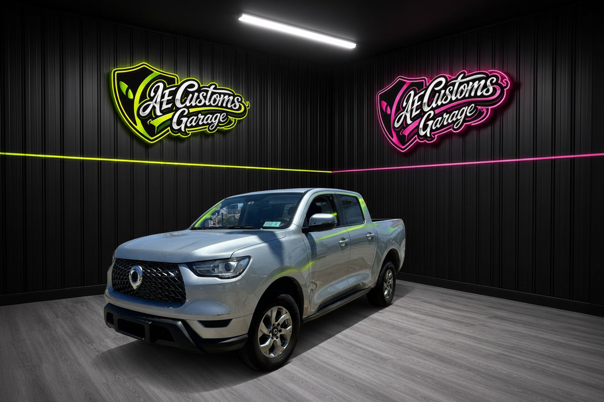 Great Wall Poer Plateada en AE Customs Garage